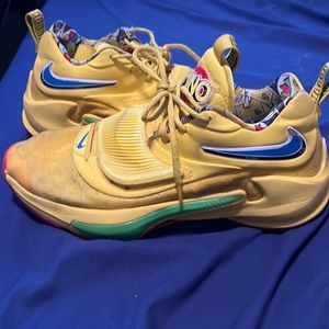 Zoom Freak 3 “UNO” yellow 10.5 *NO BOX*